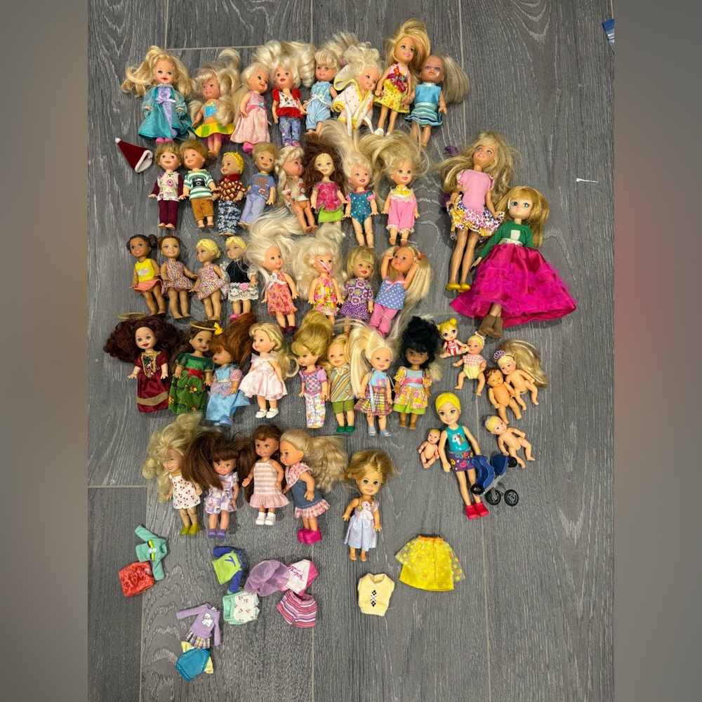 40  mini Dolls Set